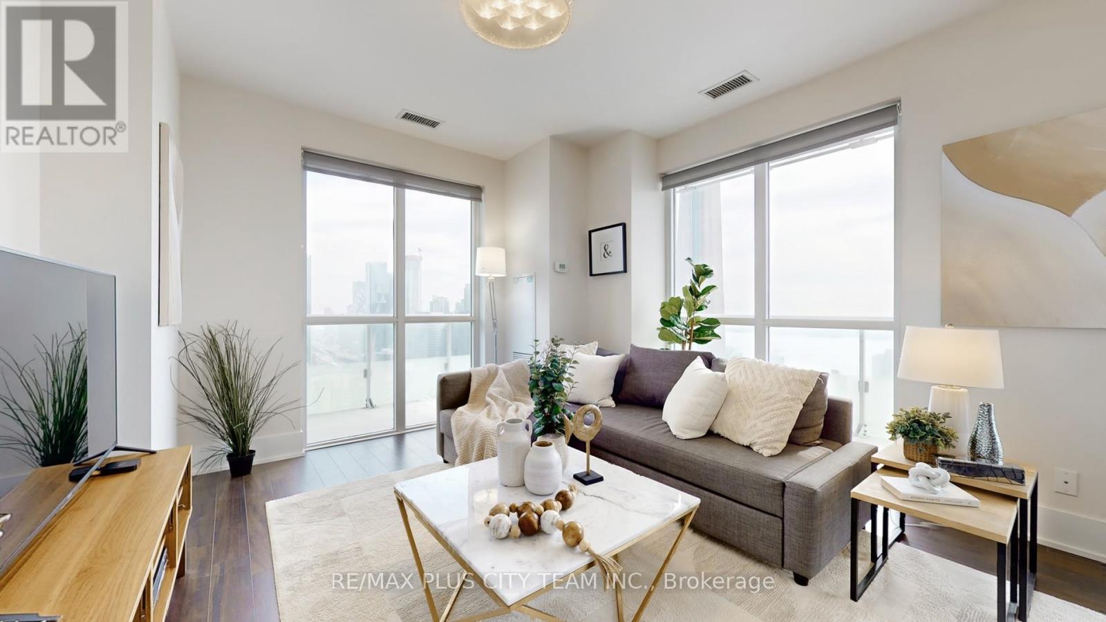 4311 - 300 Front Street, Toronto, Ontario  M5V 0E9 - Photo 2 - C12432220