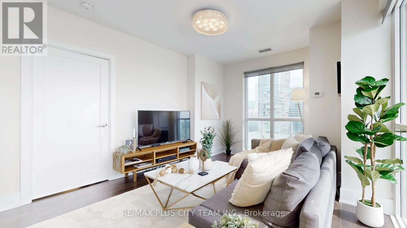 4311 - 300 Front Street, Toronto, Ontario  M5V 0E9 - Photo 4 - C12432220