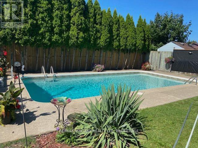 23 Huntley Crescent, St. Catharines (Carlton/bunting), Ontario  L2M 6E5 - Photo 2 - X12432260