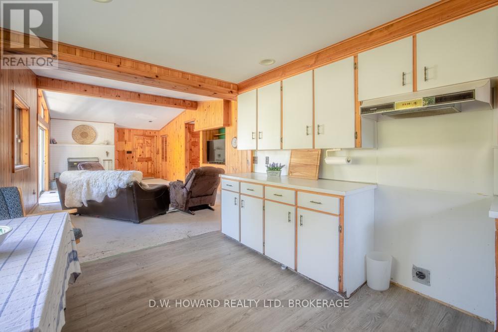 4893 Brown Road, Fort Erie, Ontario  L0S 1N0 - Photo 12 - X12432278