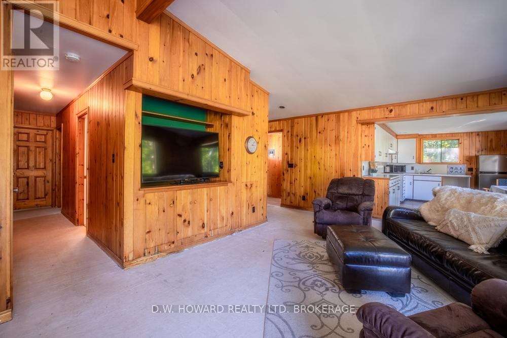 4893 Brown Road, Fort Erie, Ontario  L0S 1N0 - Photo 8 - X12432278