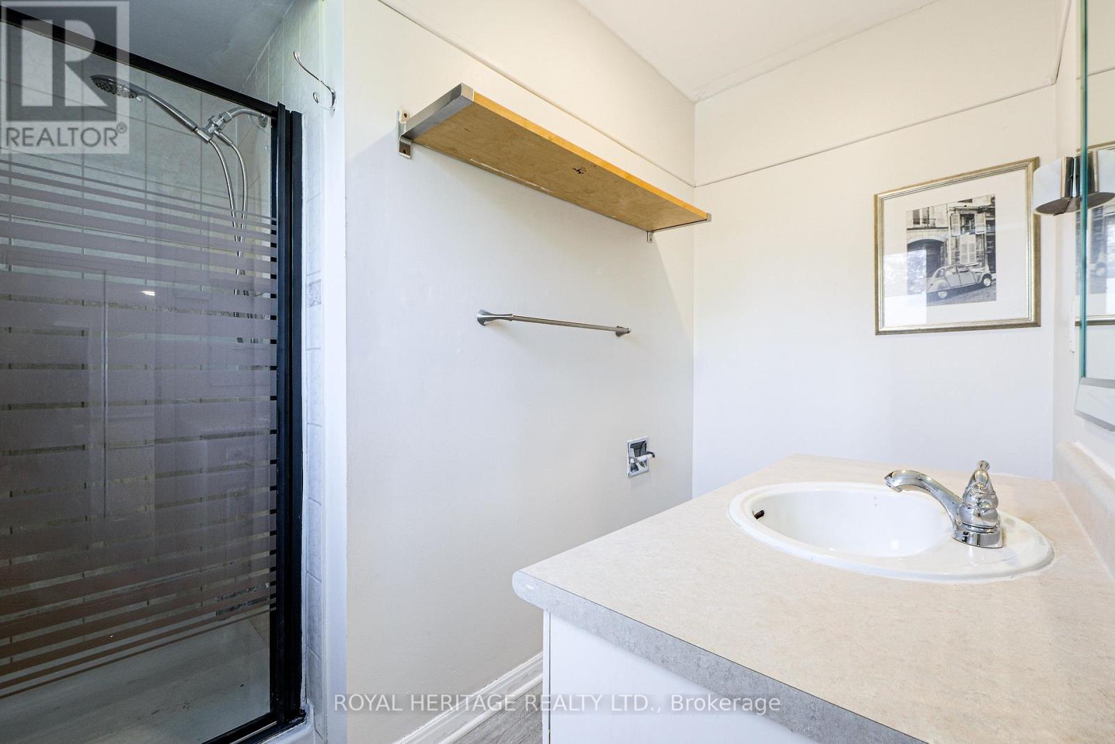 586 Creekview Circle, Pickering, Ontario  L1W 3E4 - Photo 24 - E12432084