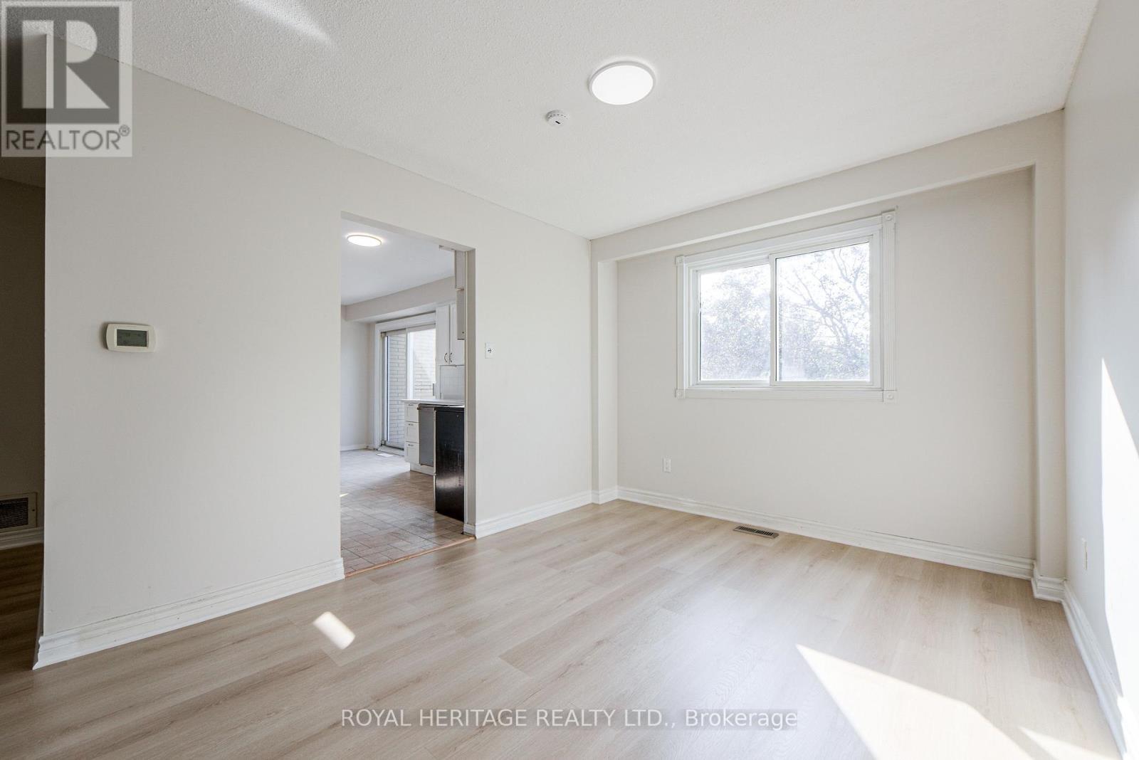 586 Creekview Circle, Pickering, Ontario  L1W 3E4 - Photo 8 - E12432084