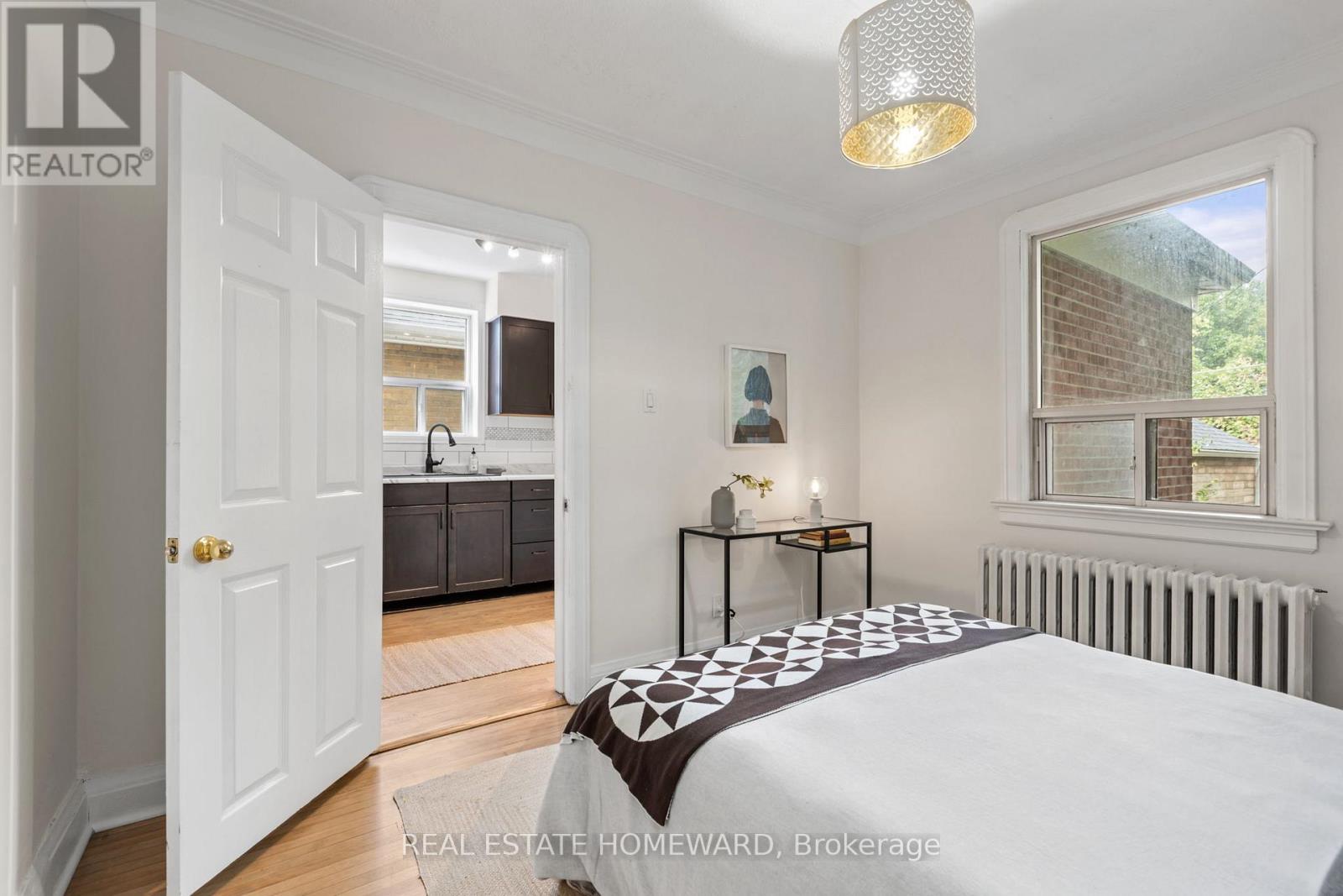 86 Floyd Avenue, Toronto, Ontario  M4K 2B5 - Photo 13 - E12432144