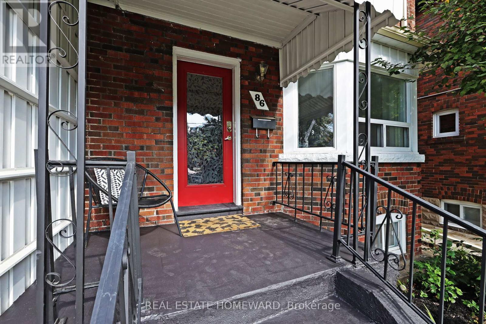 86 Floyd Avenue, Toronto, Ontario  M4K 2B5 - Photo 3 - E12432144