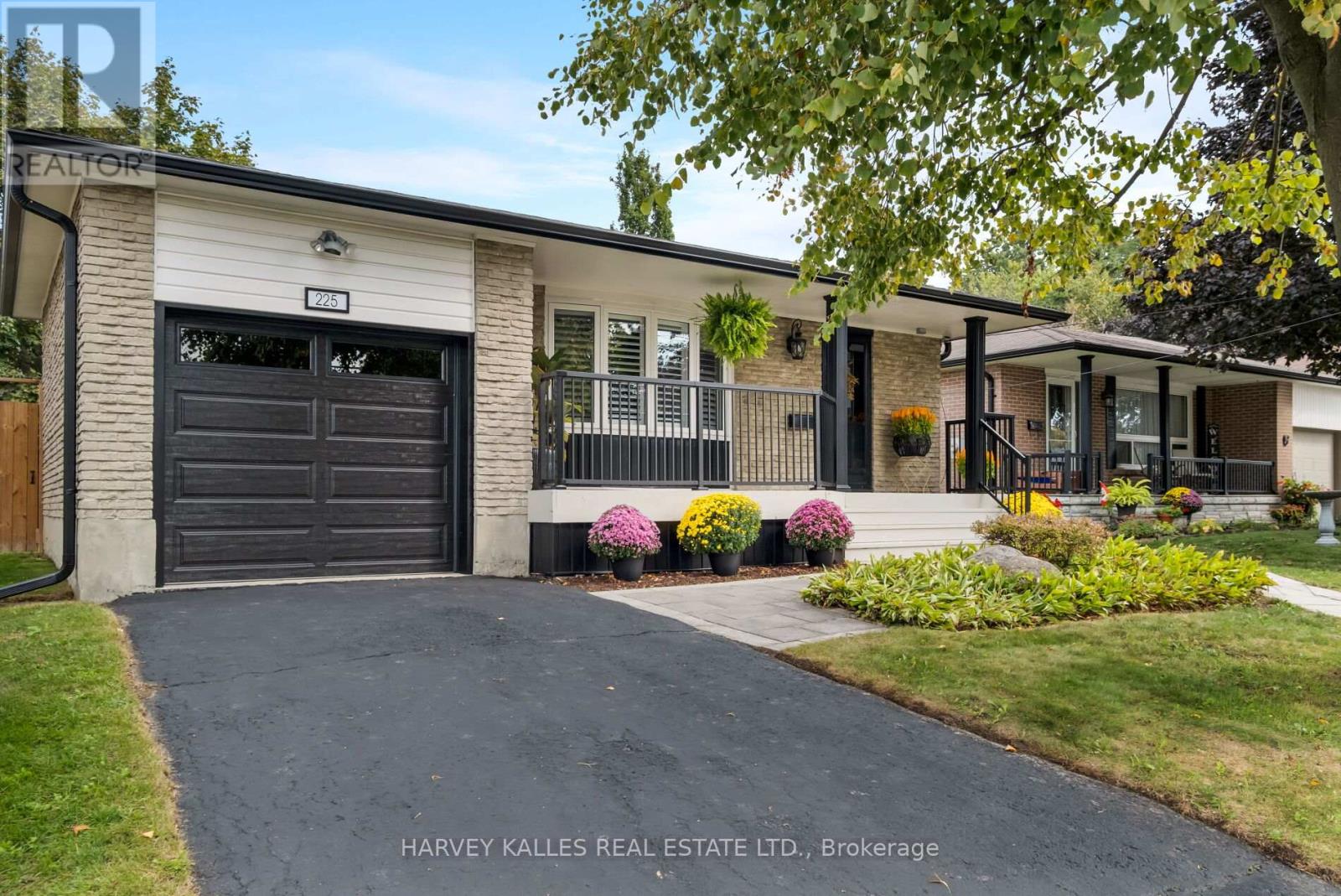 225 Stewart Street, Whitby, Ontario  L1N 3V2 - Photo 2 - E12432147