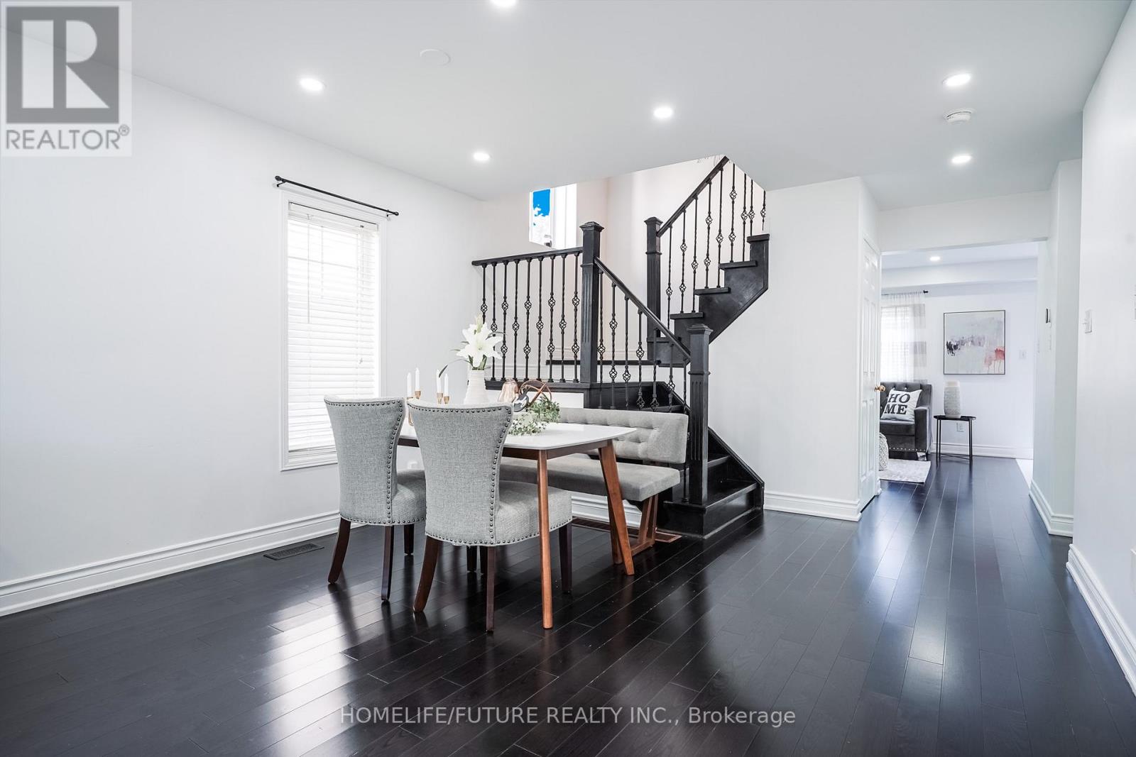 99 Harrongate Place, Whitby, Ontario  L1R 3E5 - Photo 10 - E12432223