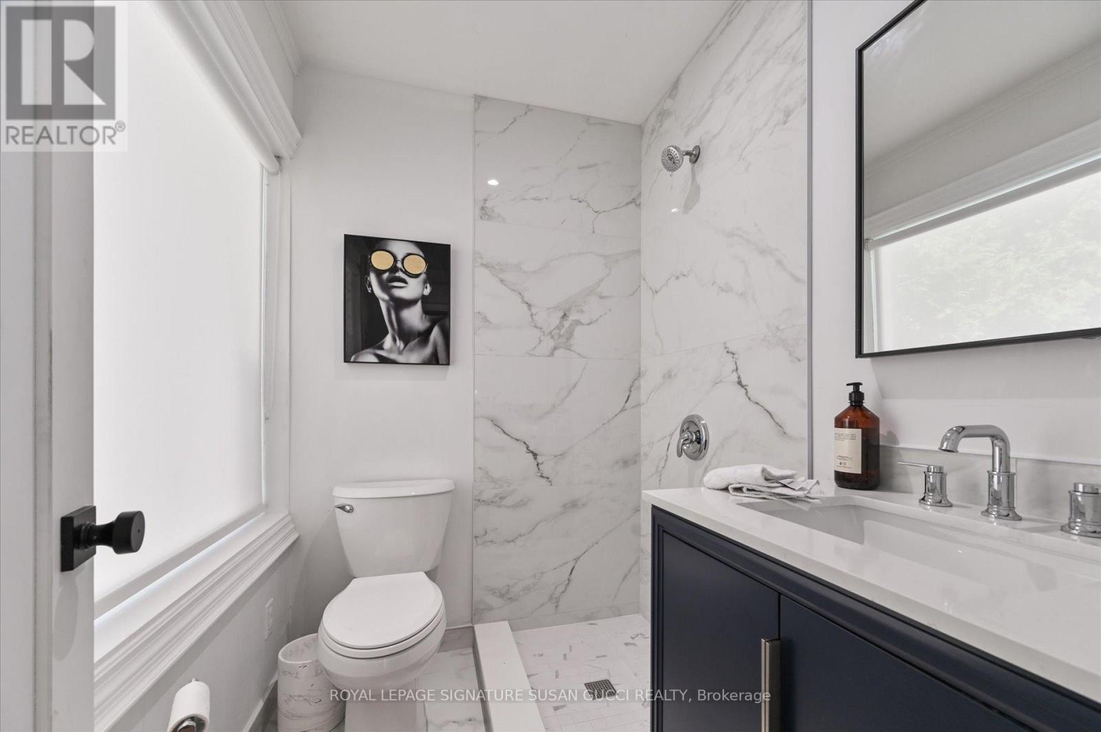 34 Glenwood Crescent, Toronto, Ontario  M4B 1J6 - Photo 20 - E12432225
