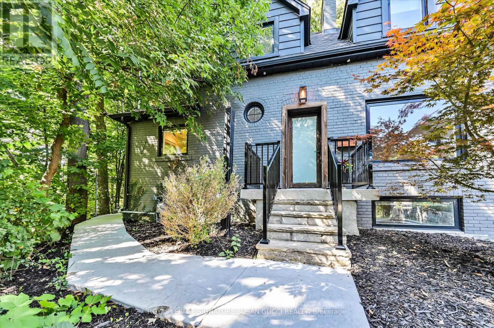 34 Glenwood Crescent, Toronto, Ontario  M4B 1J6 - Photo 9 - E12432225