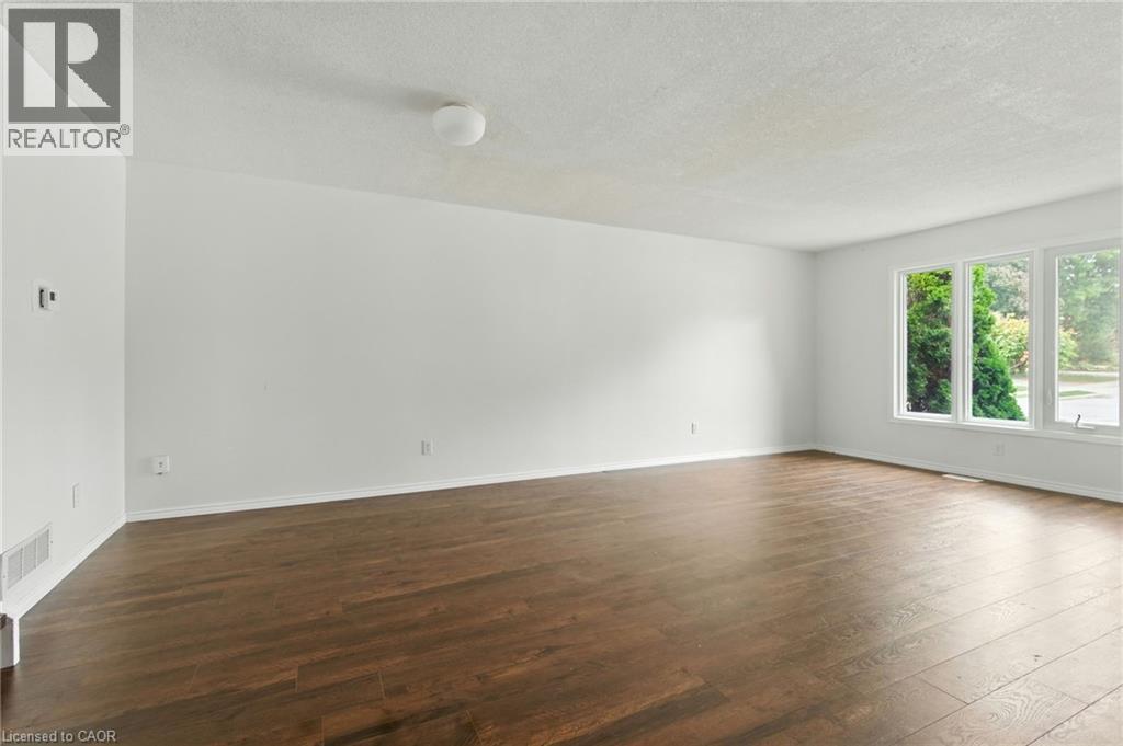 15 Gisele Drive, Hamilton, Ontario  L9B 2M5 - Photo 11 - 40774170