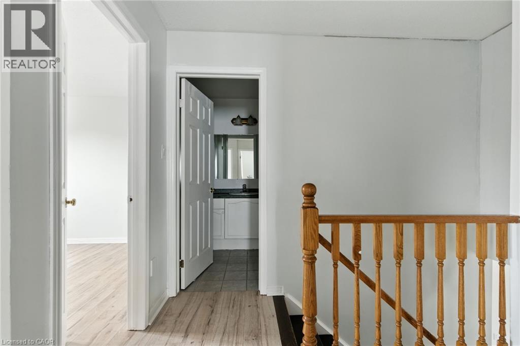 15 Gisele Drive, Hamilton, Ontario  L9B 2M5 - Photo 27 - 40774170