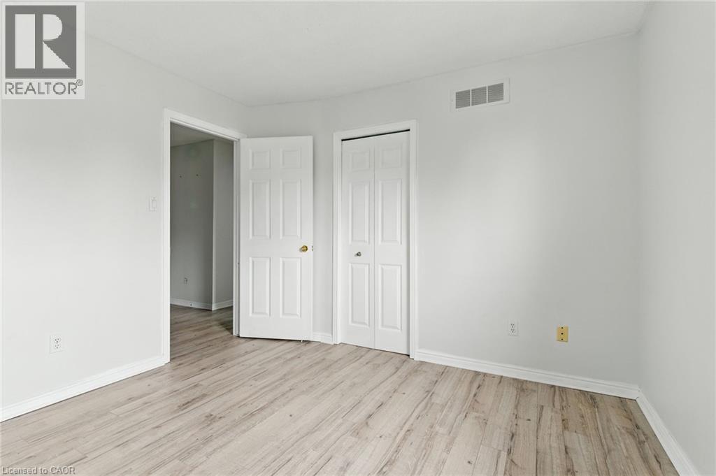 15 Gisele Drive, Hamilton, Ontario  L9B 2M5 - Photo 33 - 40774170