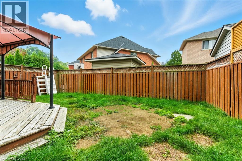 15 Gisele Drive, Hamilton, Ontario  L9B 2M5 - Photo 38 - 40774170