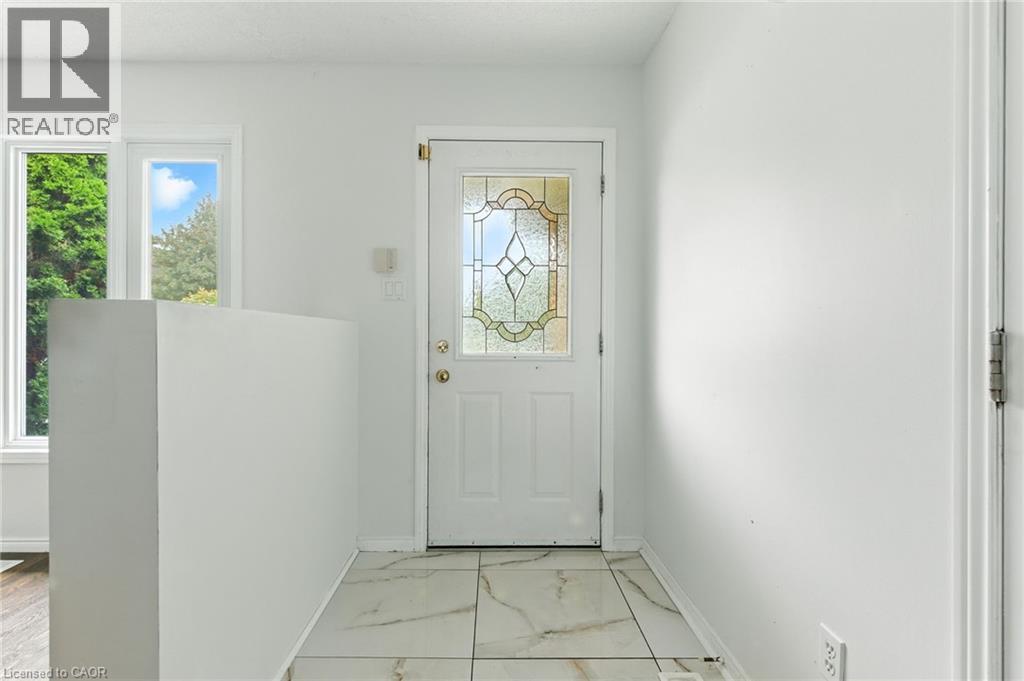 15 Gisele Drive, Hamilton, Ontario  L9B 2M5 - Photo 7 - 40774170