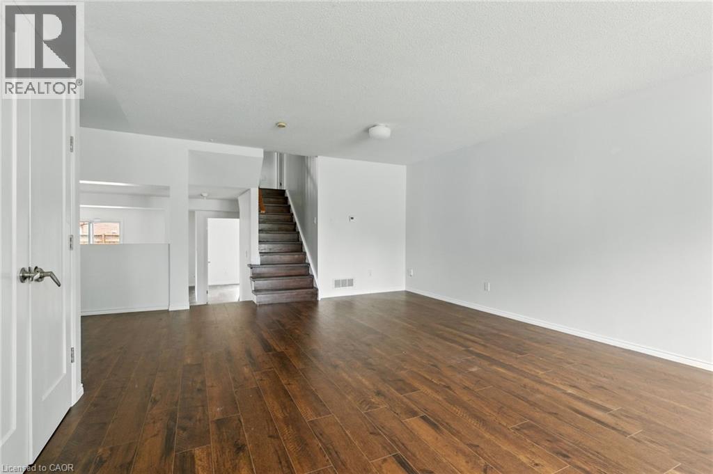 15 Gisele Drive, Hamilton, Ontario  L9B 2M5 - Photo 8 - 40774170