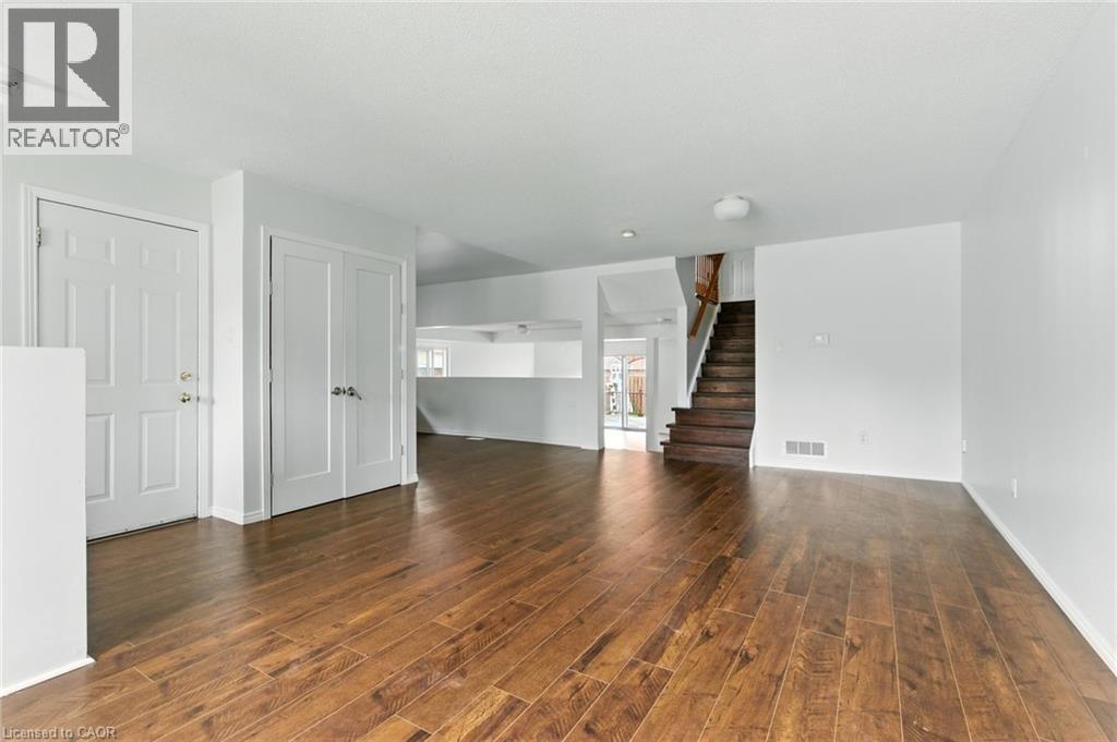 15 Gisele Drive, Hamilton, Ontario  L9B 2M5 - Photo 9 - 40774170