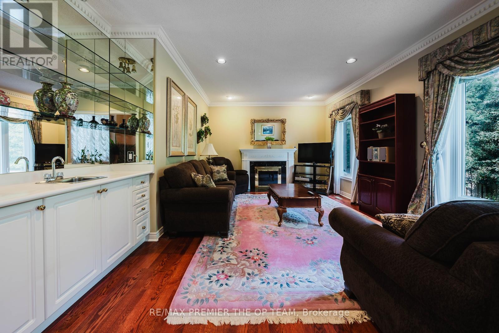 77 Malden Street, Vaughan, Ontario  L4L 8J3 - Photo 14 - N12429658