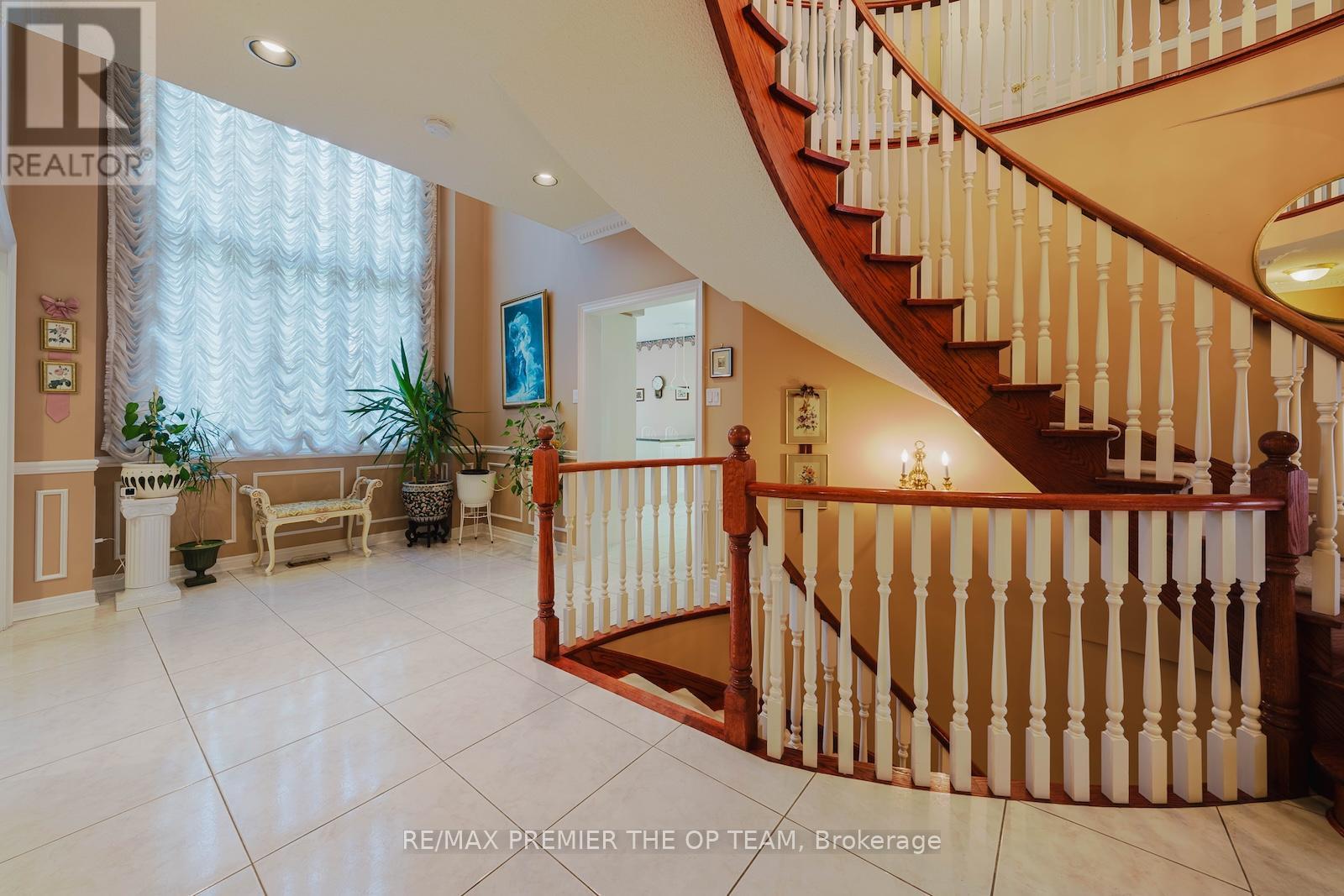 77 Malden Street, Vaughan, Ontario  L4L 8J3 - Photo 15 - N12429658