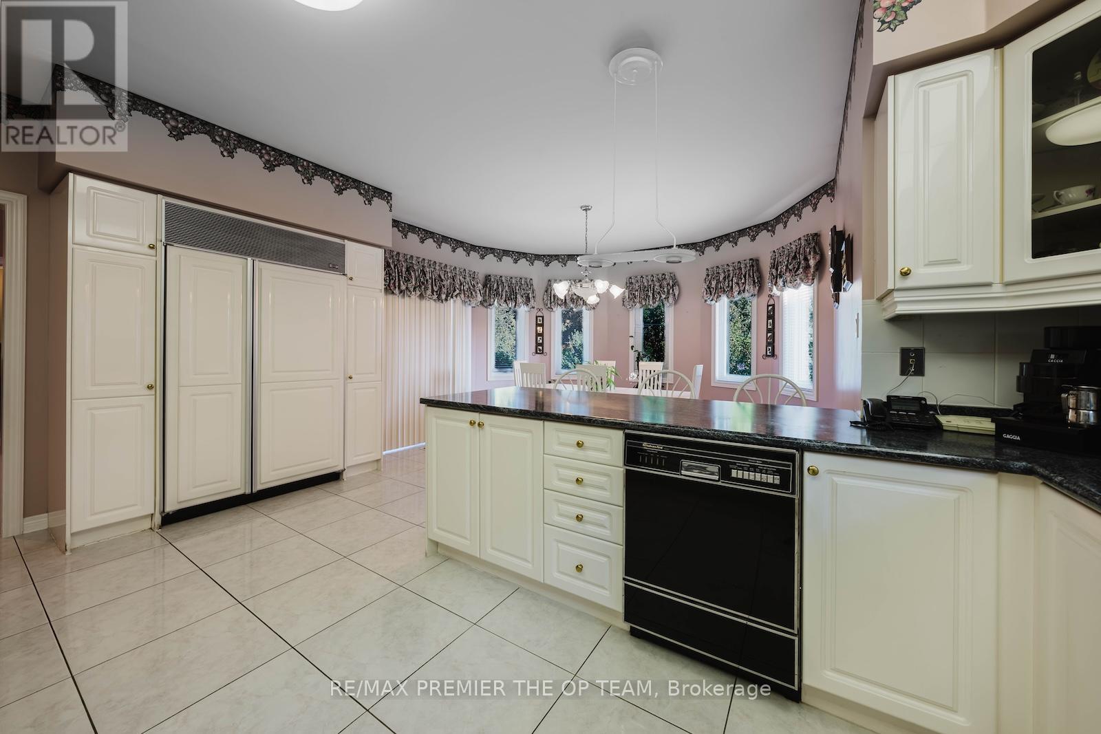 77 Malden Street, Vaughan, Ontario  L4L 8J3 - Photo 18 - N12429658