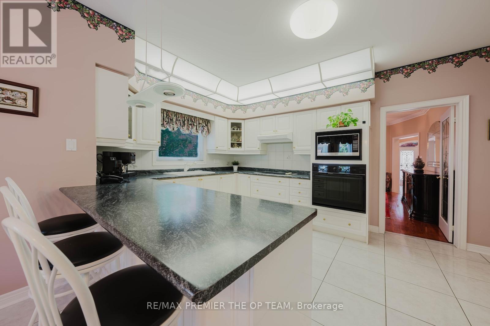 77 Malden Street, Vaughan, Ontario  L4L 8J3 - Photo 19 - N12429658