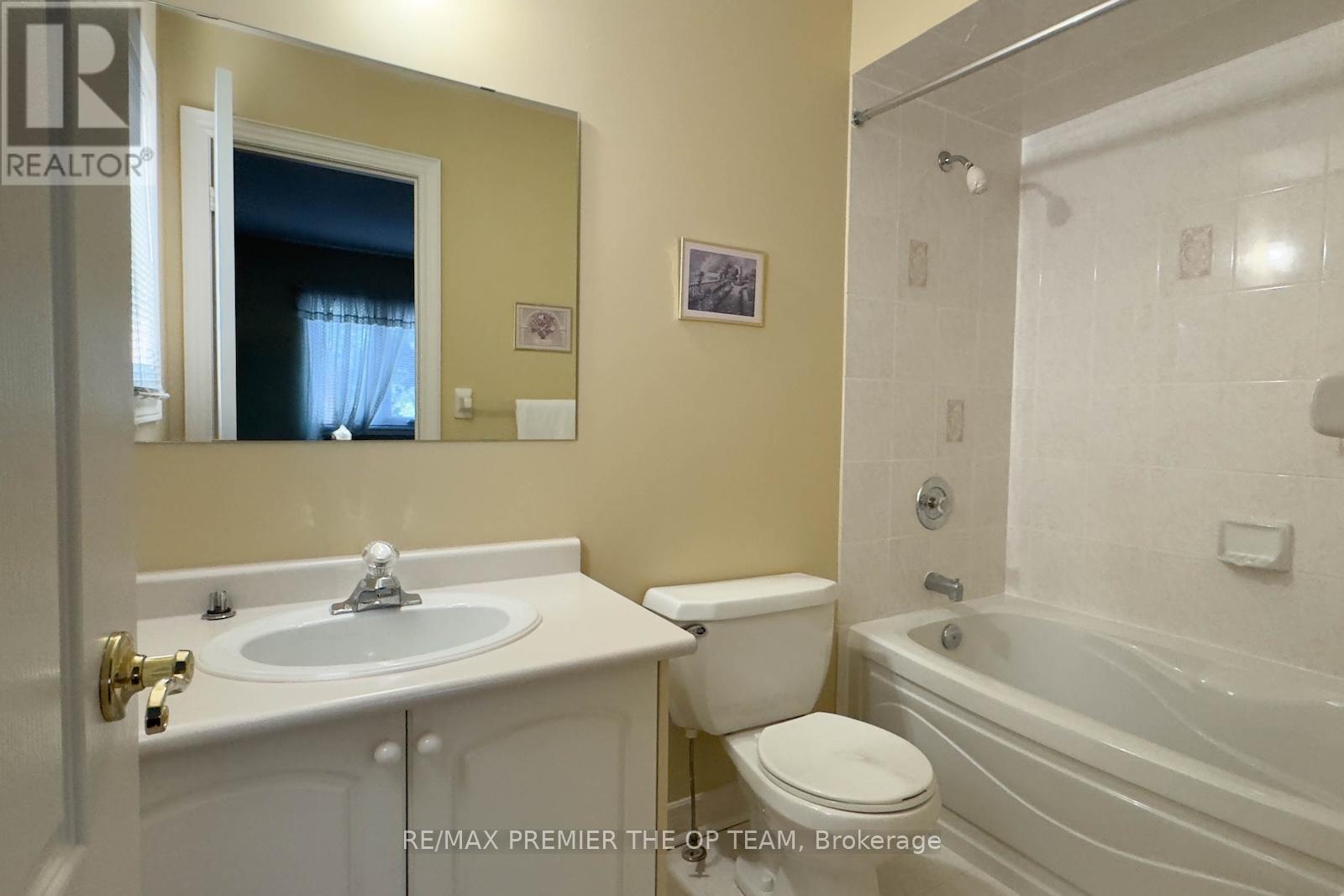 77 Malden Street, Vaughan, Ontario  L4L 8J3 - Photo 35 - N12429658