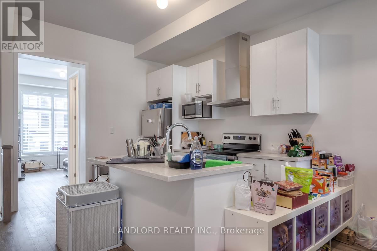 44 Armillo Place, Markham, Ontario  L6E 0V4 - Photo 6 - N12432088