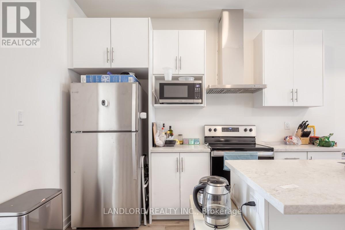 44 Armillo Place, Markham, Ontario  L6E 0V4 - Photo 7 - N12432088