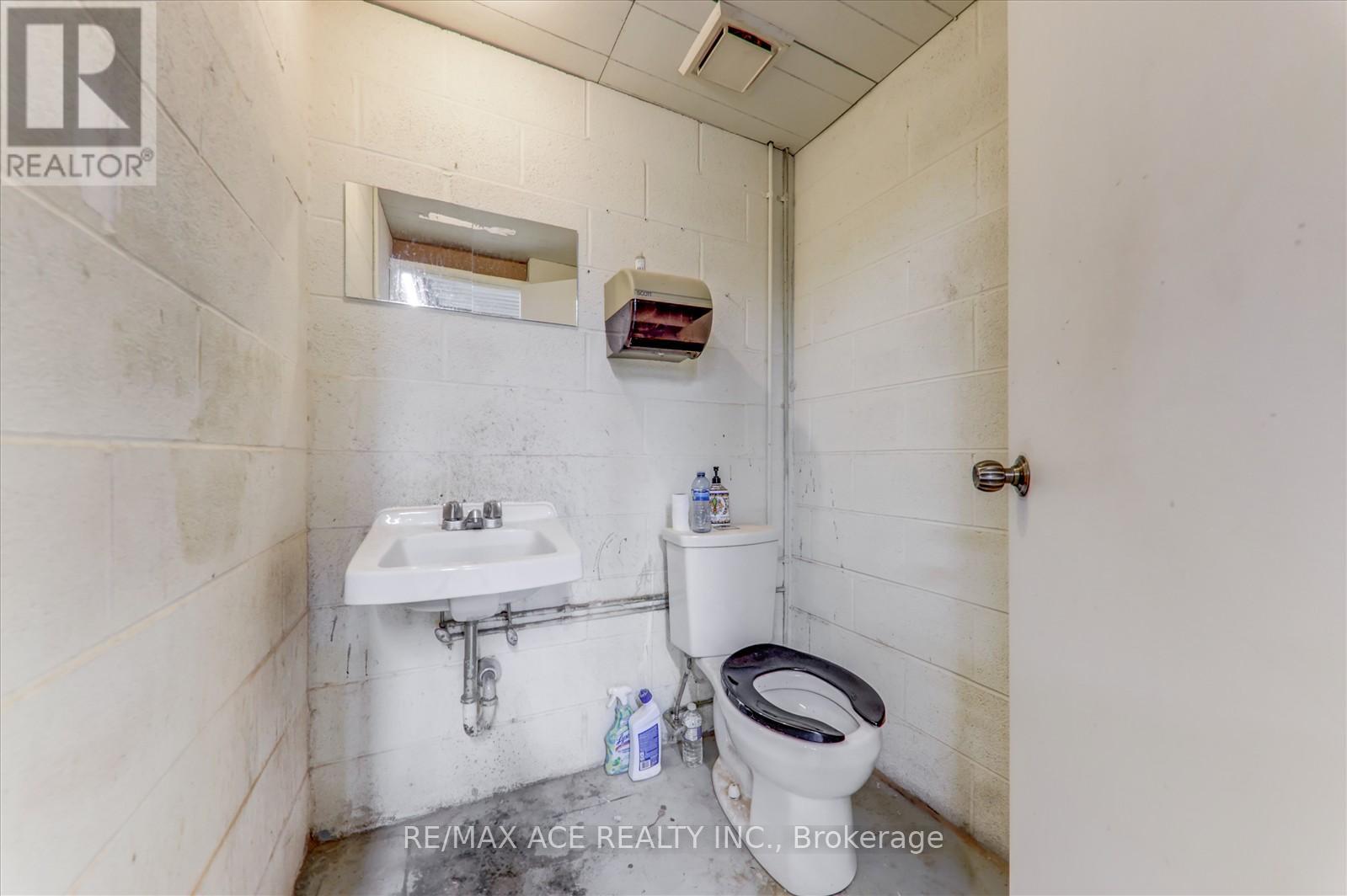 19, 20 - 300 Don Park Road, Markham, Ontario  L3R 3A1 - Photo 36 - N12432150