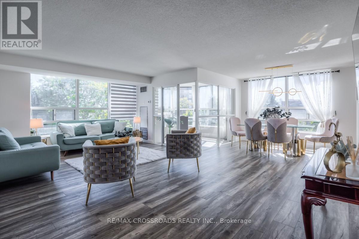 304 - 7825 Bayview Avenue, Markham, Ontario  L3T 7N2 - Photo 5 - N12432198
