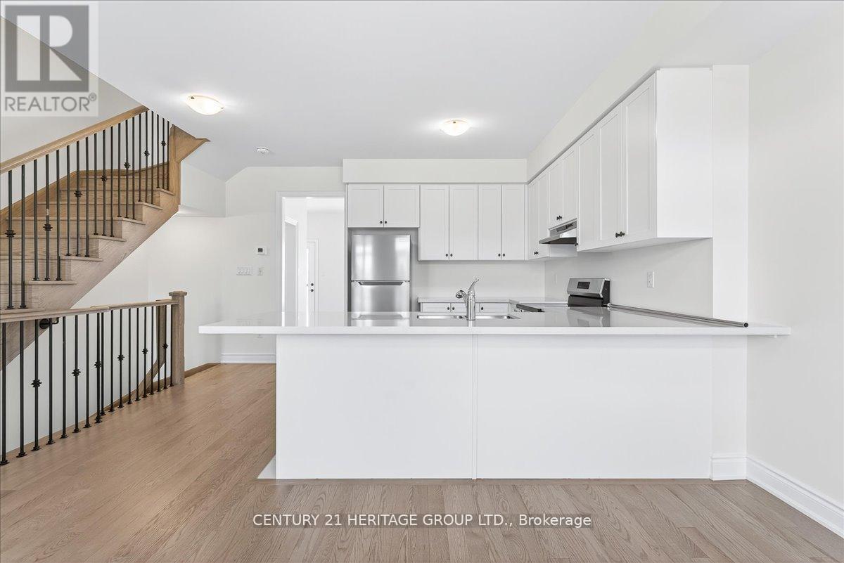6 Elgin Court, Bradford West Gwillimbury, Ontario  L3Z 4R1 - Photo 13 - N12432212
