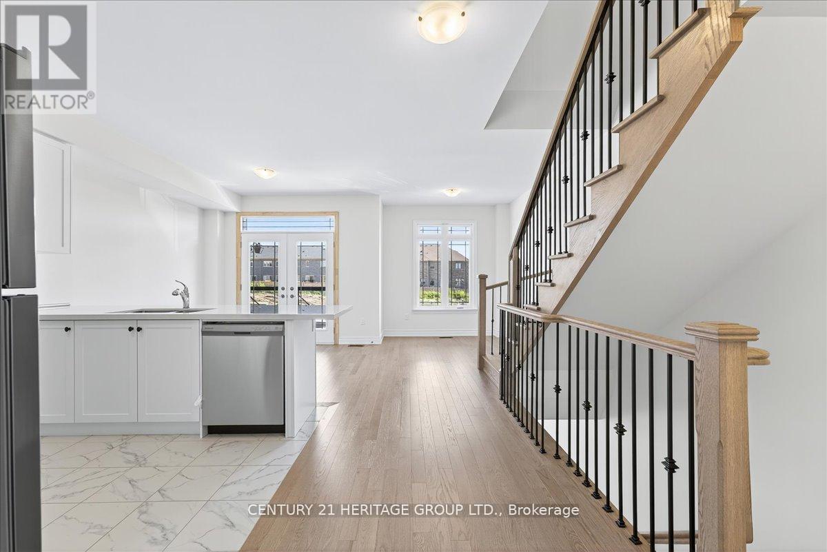 6 Elgin Court, Bradford West Gwillimbury, Ontario  L3Z 4R1 - Photo 25 - N12432212