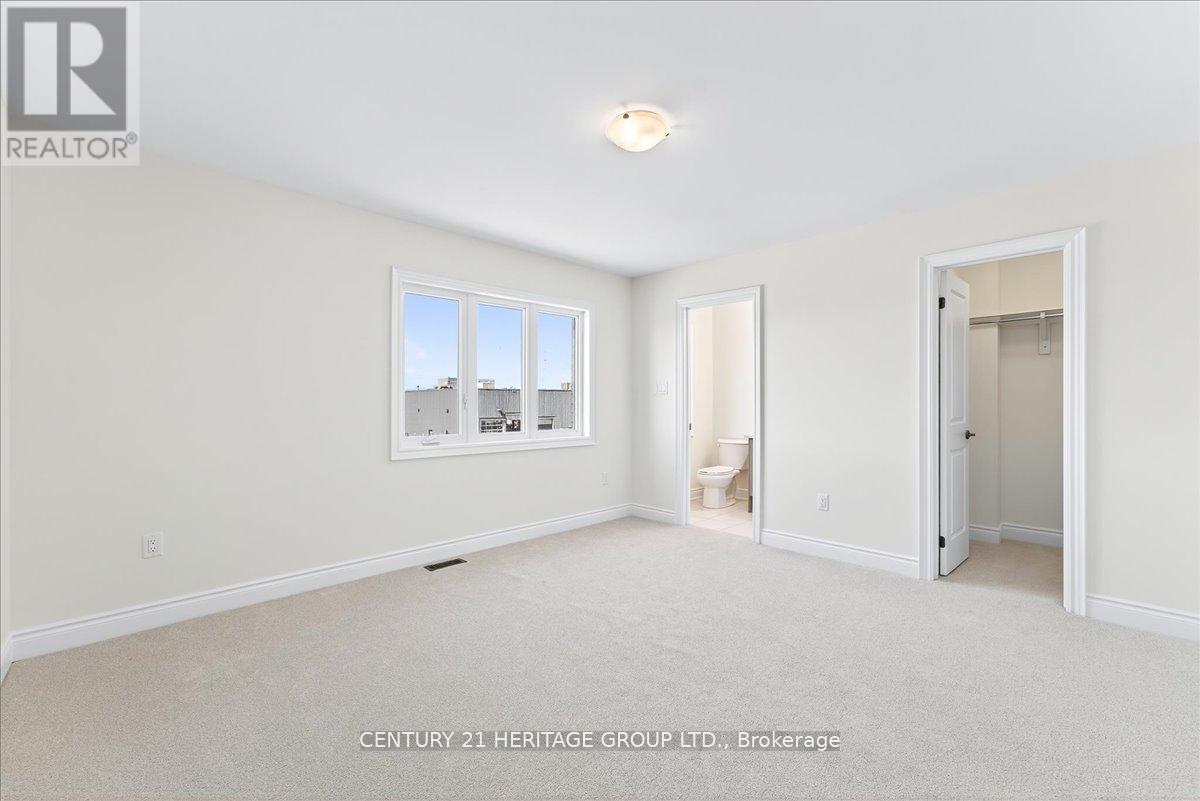 6 Elgin Court, Bradford West Gwillimbury, Ontario  L3Z 4R1 - Photo 27 - N12432212