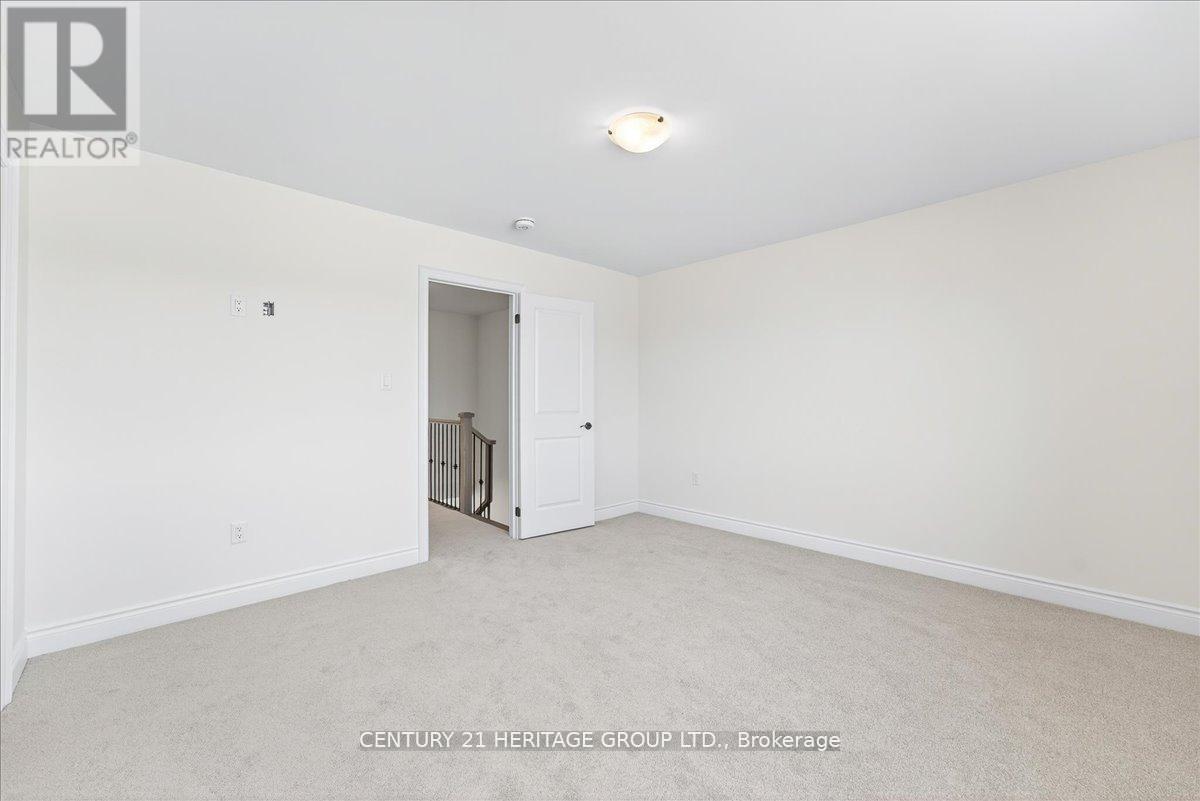 6 Elgin Court, Bradford West Gwillimbury, Ontario  L3Z 4R1 - Photo 31 - N12432212