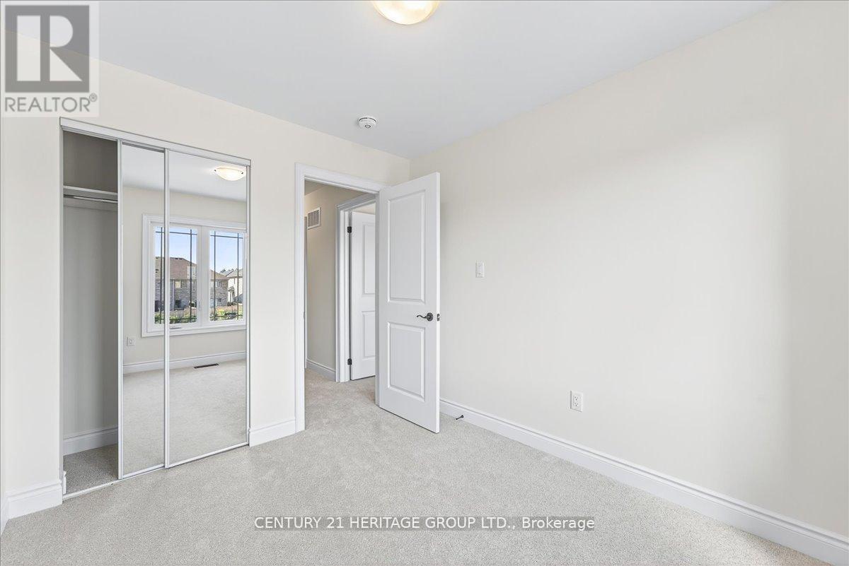 6 Elgin Court, Bradford West Gwillimbury, Ontario  L3Z 4R1 - Photo 34 - N12432212