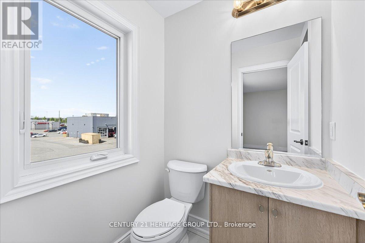 6 Elgin Court, Bradford West Gwillimbury, Ontario  L3Z 4R1 - Photo 35 - N12432212