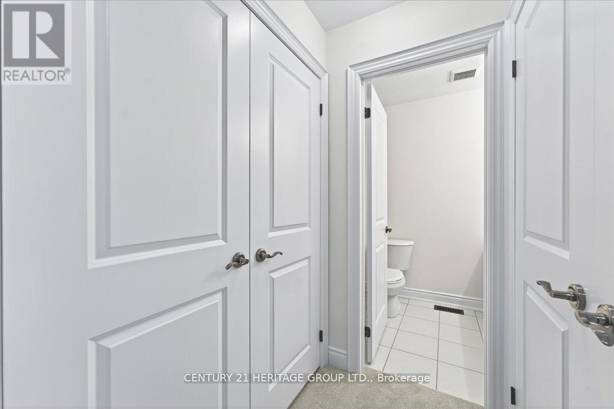 6 Elgin Court, Bradford West Gwillimbury, Ontario  L3Z 4R1 - Photo 40 - N12432212