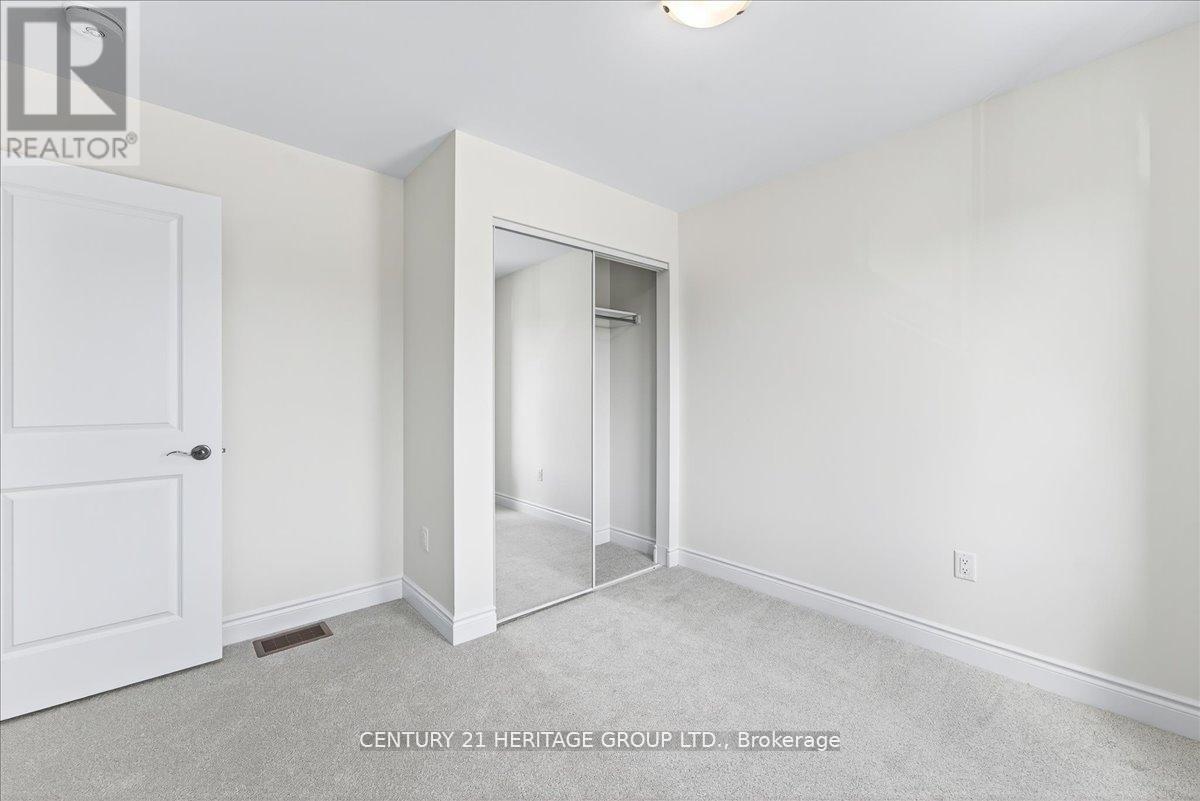 6 Elgin Court, Bradford West Gwillimbury, Ontario  L3Z 4R1 - Photo 43 - N12432212