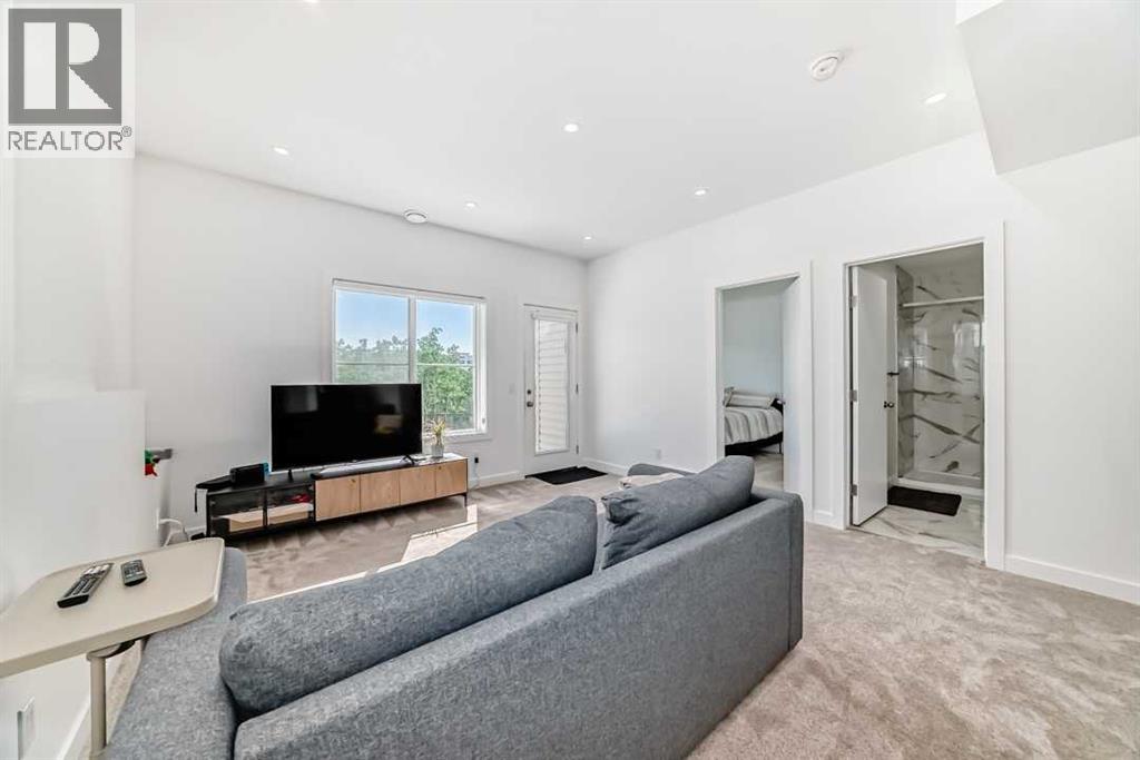 53 Spring Creek Common Sw, Calgary, Alberta  T3H 6E2 - Photo 36 - A2253606