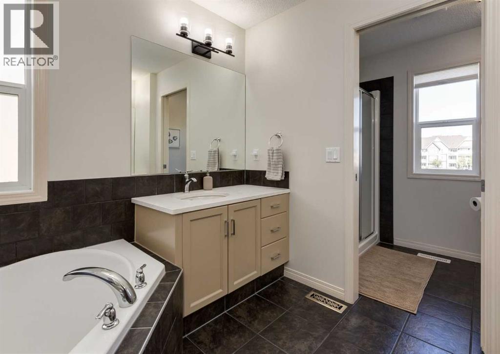 24 Silverado Saddle Court Sw, Calgary, Alberta  T2X 0J1 - Photo 18 - A2259849