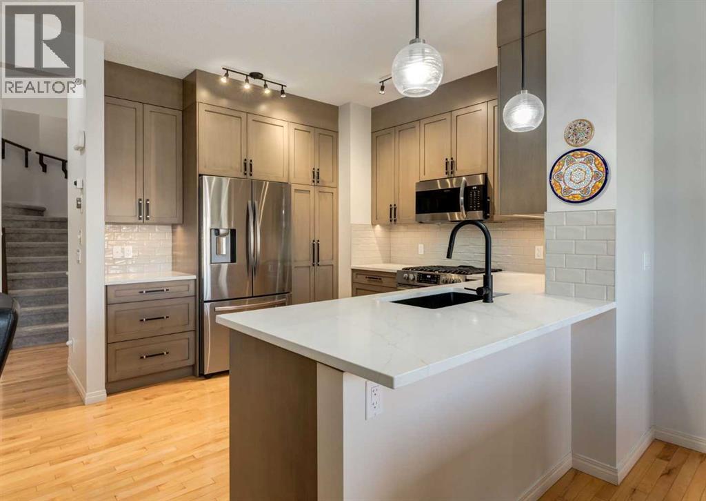 24 Silverado Saddle Court Sw, Calgary, Alberta  T2X 0J1 - Photo 2 - A2259849