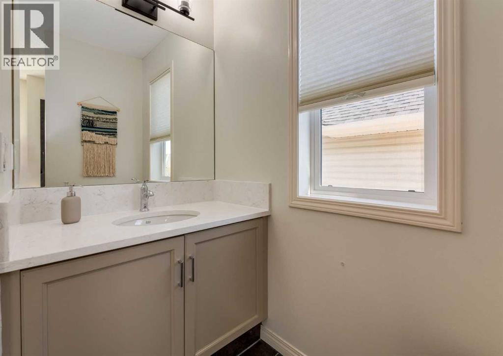 24 Silverado Saddle Court Sw, Calgary, Alberta  T2X 0J1 - Photo 24 - A2259849