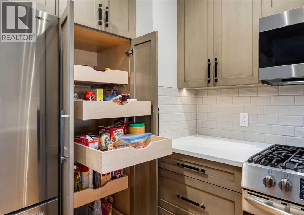 24 Silverado Saddle Court Sw, Calgary, Alberta  T2X 0J1 - Photo 4 - A2259849