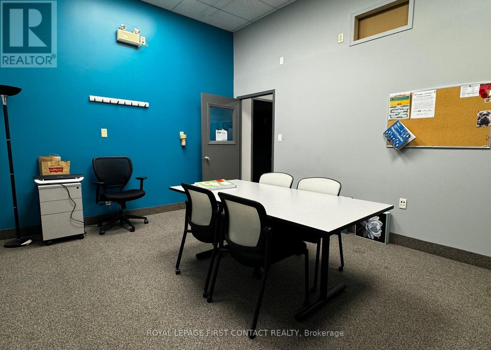 Ground Floor - 48 Collier Street, Barrie, Ontario  L4M 1G8 - Photo 14 - S12432104