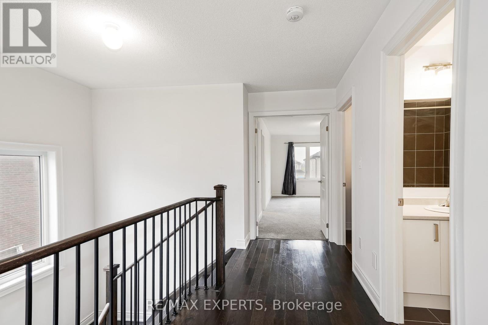 28 Lisa Street, Wasaga Beach, Ontario  L9Z 0K8 - Photo 25 - S12432213