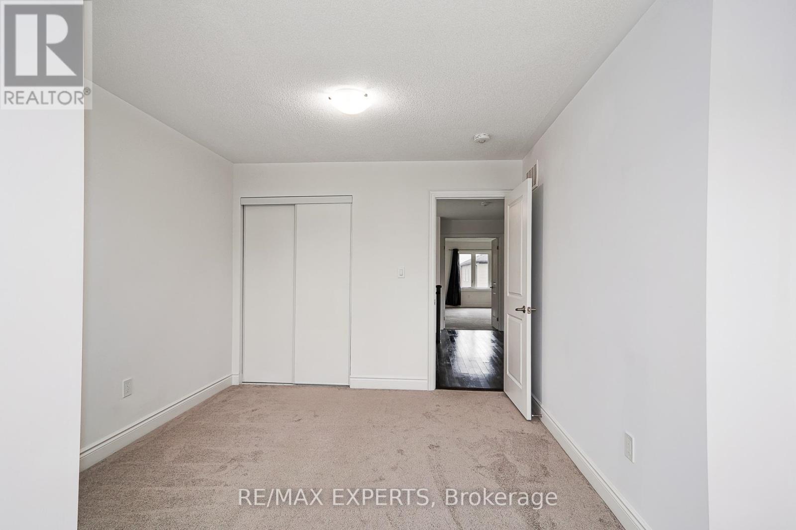 28 Lisa Street, Wasaga Beach, Ontario  L9Z 0K8 - Photo 27 - S12432213