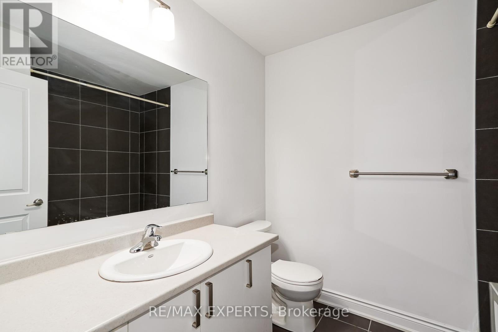 28 Lisa Street, Wasaga Beach, Ontario  L9Z 0K8 - Photo 31 - S12432213