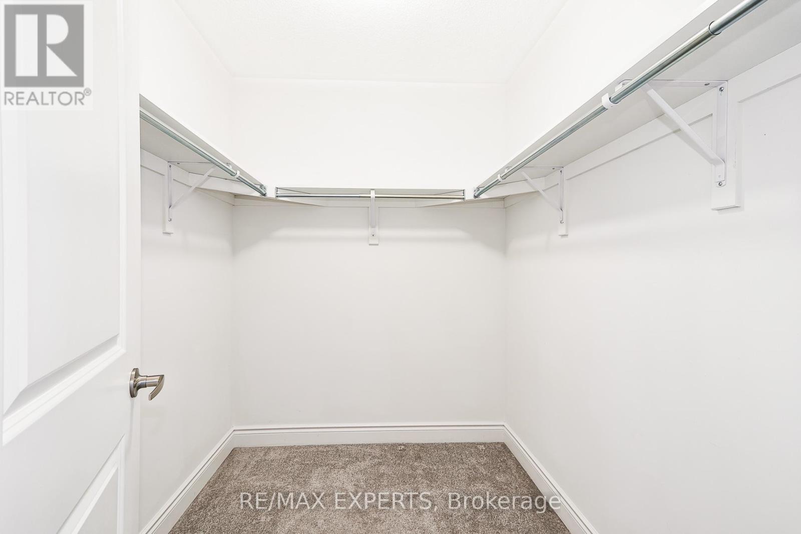 28 Lisa Street, Wasaga Beach, Ontario  L9Z 0K8 - Photo 40 - S12432213