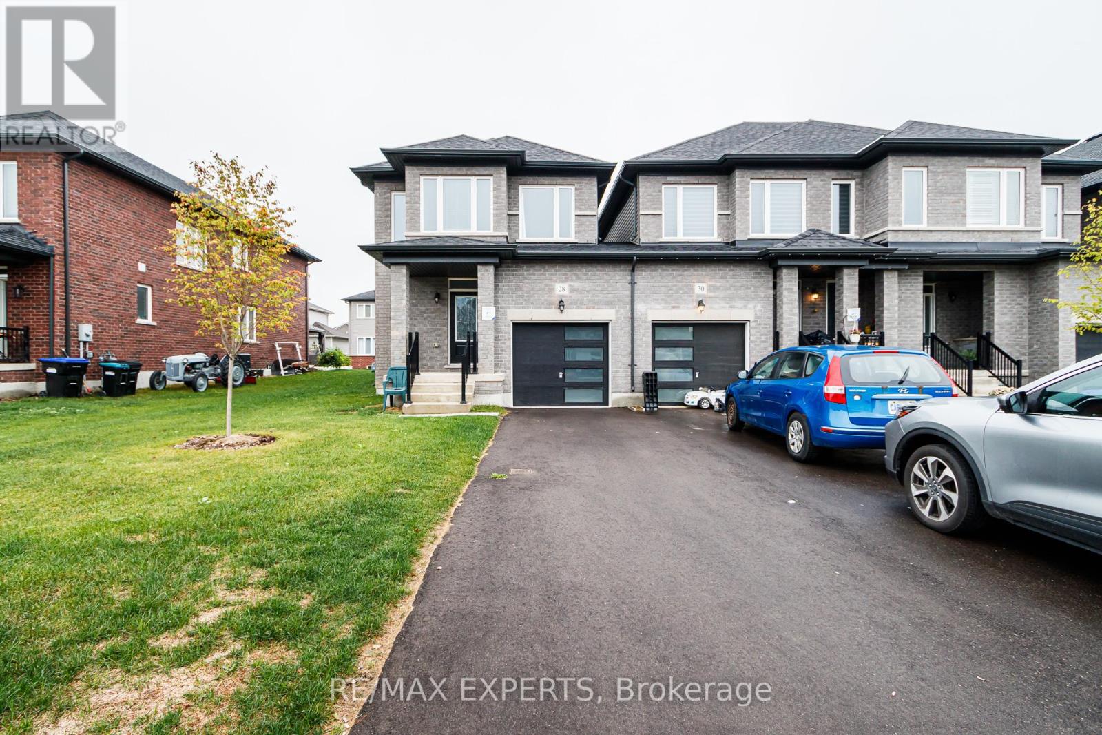 28 Lisa Street, Wasaga Beach, Ontario  L9Z 0K8 - Photo 5 - S12432213