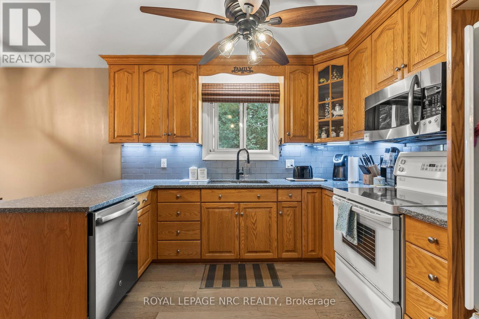 12028 Augustine Road, Wainfleet, Ontario  L0S 1V0 - Photo 11 - X12430232