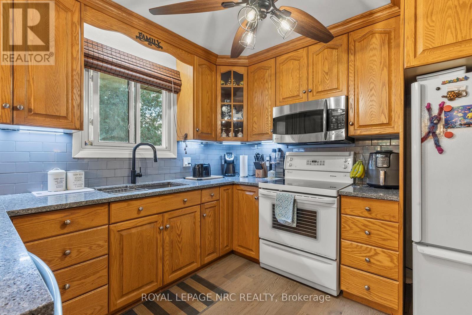 12028 Augustine Road, Wainfleet, Ontario  L0S 1V0 - Photo 10 - X12430232